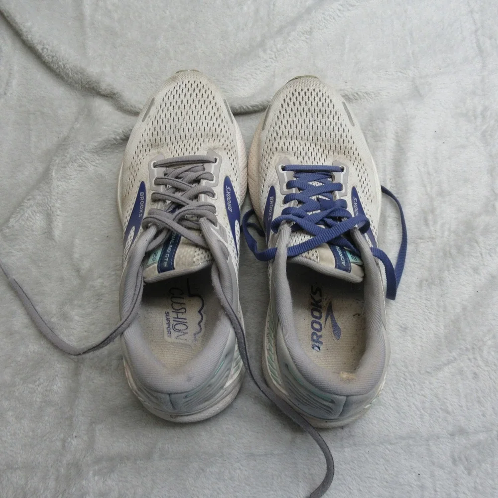 Brooks Women 7 Running Shoes Adrenaline‎ GTS 22 Gray Blue Athletic Sneakers Read